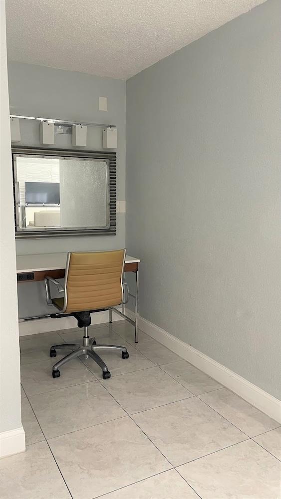 Apm Inn and Suite photo 7