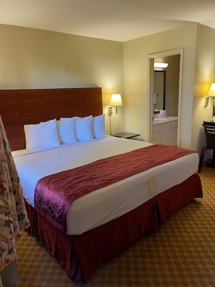 Motel 6 Tempe, AZ – Elliot Road photo 10
