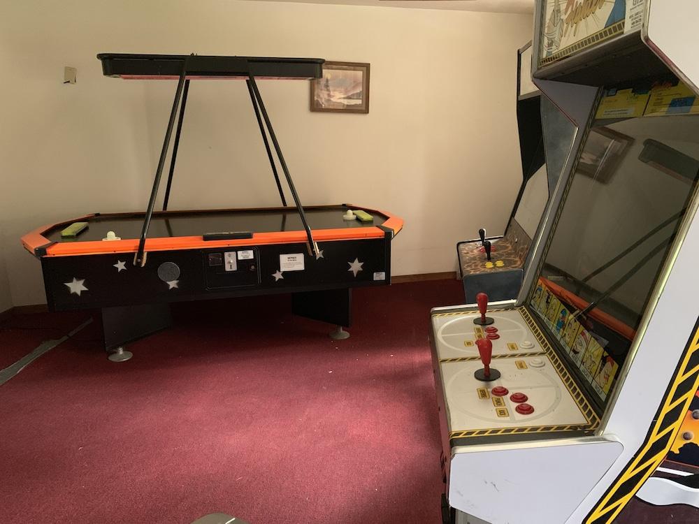 Lakeside Motel photo 55