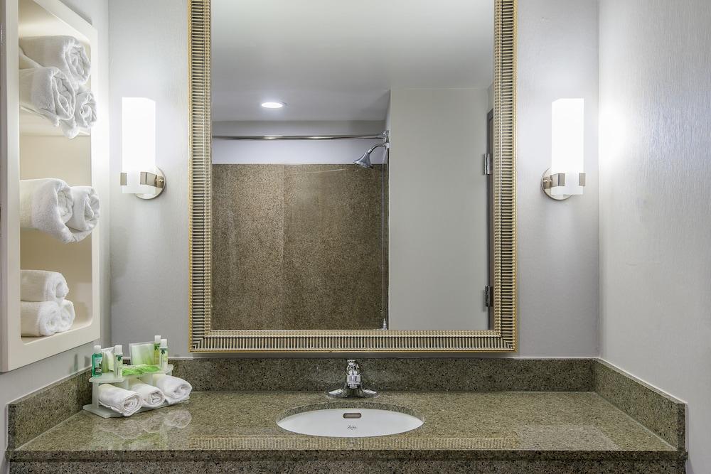 Holiday Inn Express & Suites Cooperstown by IHG photo 16
