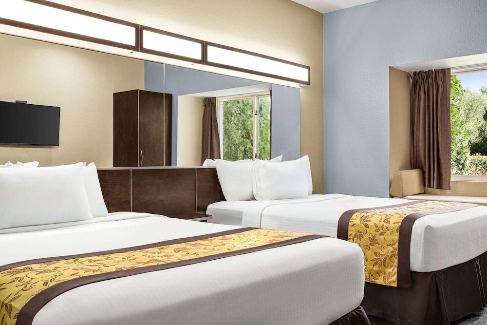 Microtel Inn & Suites by Wyndham Woodstock/Atlanta North photo 19