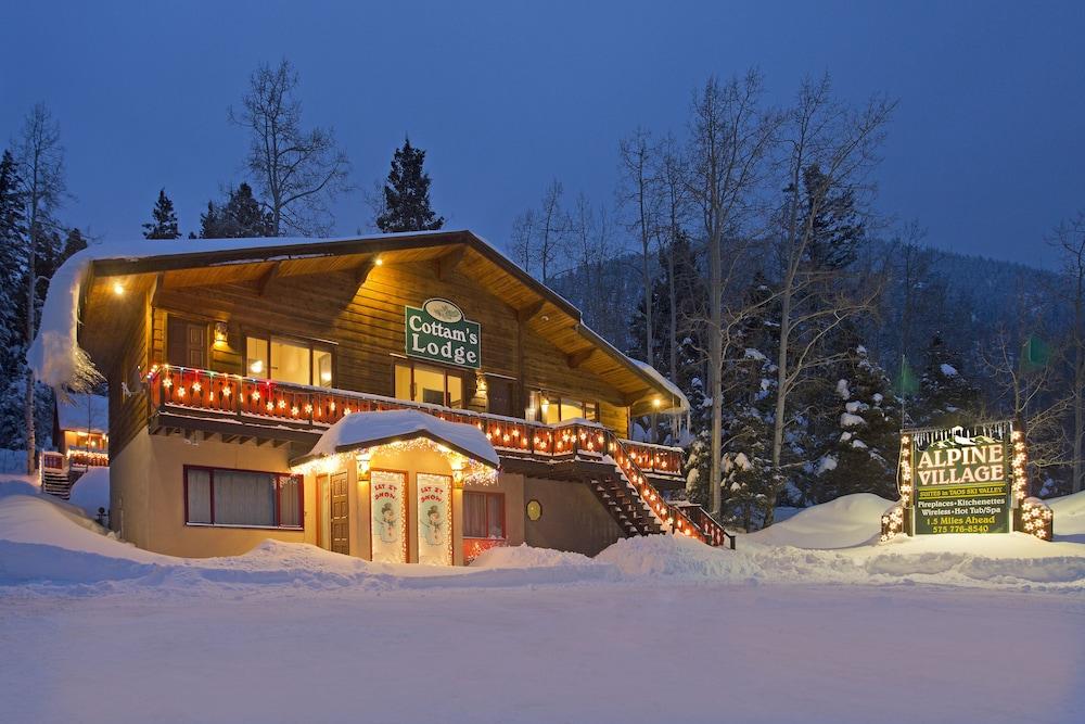 Cottam's Lodge by Alpine Village Suites — hotel in Taos Ski Valley
