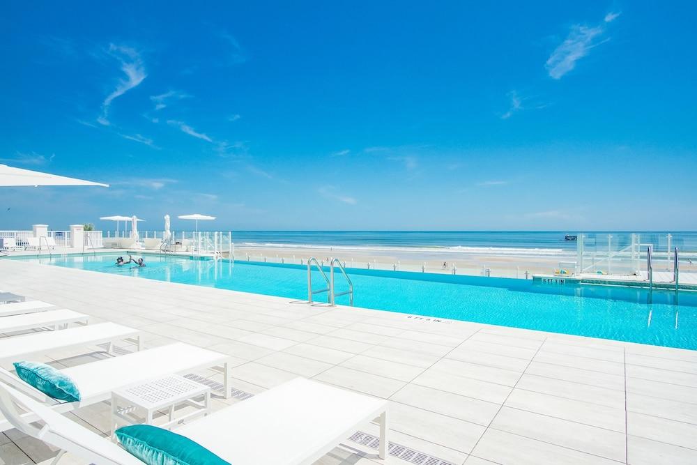 Daytona Grande Oceanfront Resort photo 28