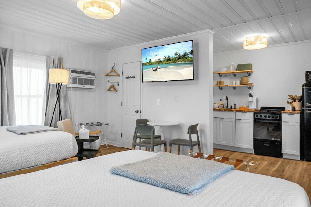 Boardwalk Inn photo 3