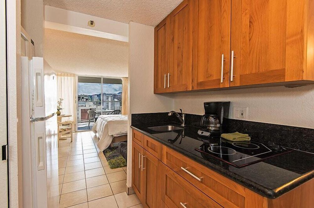Island Colony by Hawaii Ocean Club photo 49