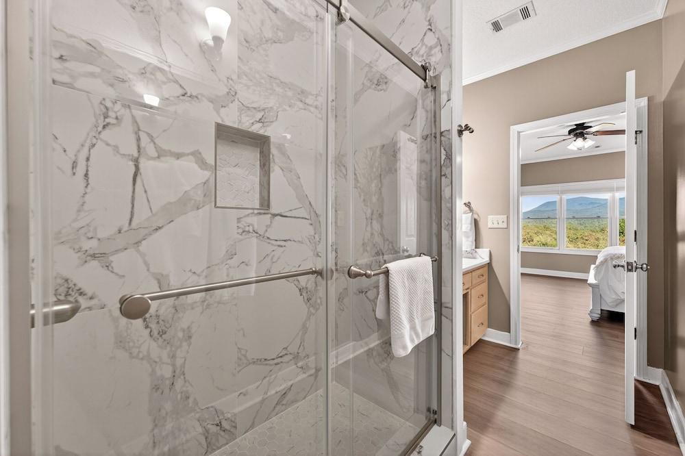Whitepath Lodge And Resort photo 45