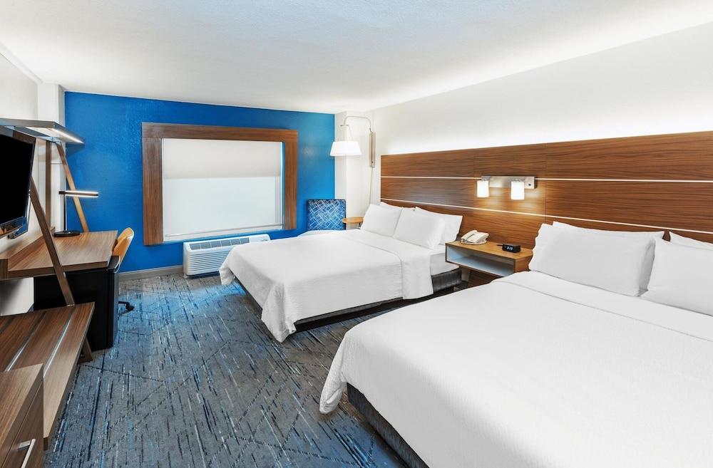 HI Express El Paso Downtown by IHG photo 25