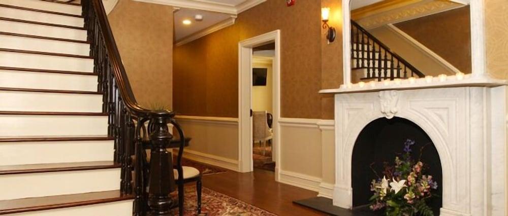 Guesthouse at Norwalk Inn photo 39