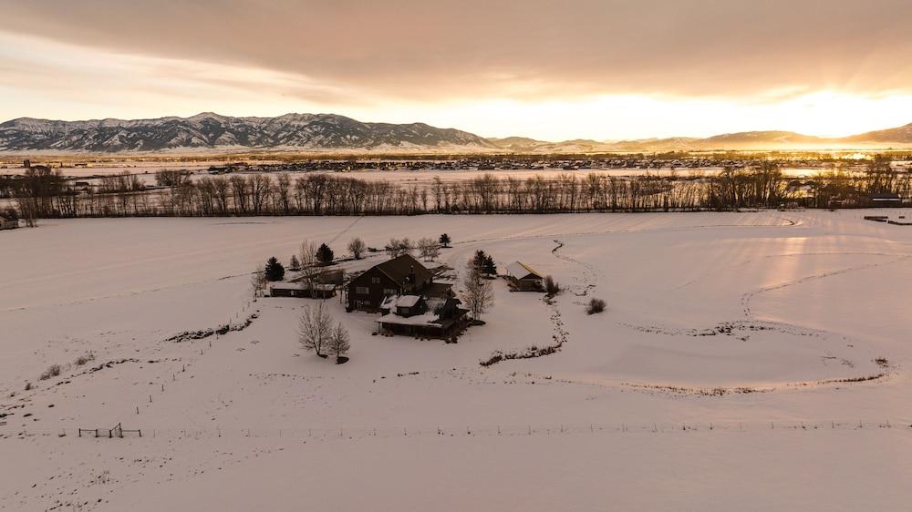 Gallatin River Lodge photo 3
