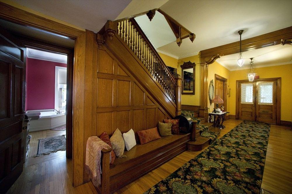 The Peter Herdic Inn photo 2