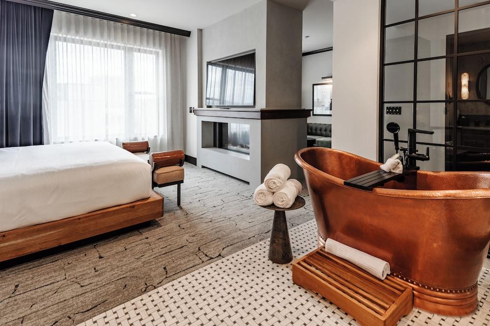 Hotel Renegade photo 40