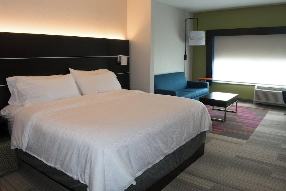 Holiday Inn Express and Suites West Memphis by IHG photo 10