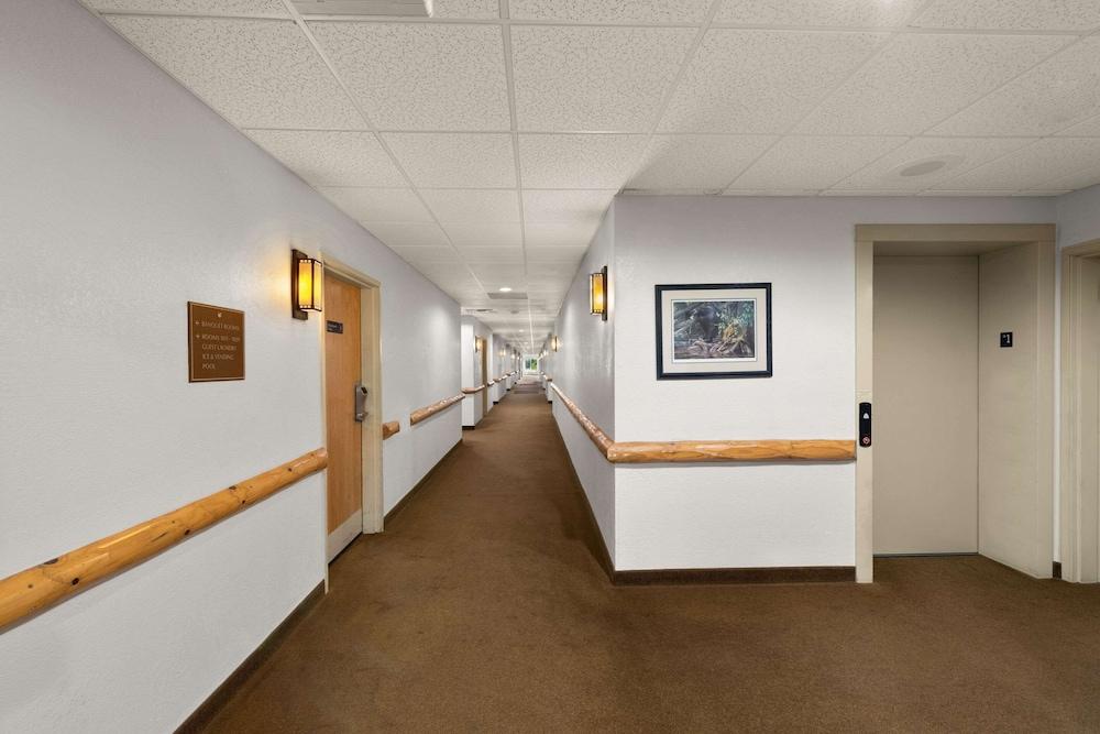 Rodeway Inn & Suites Tomahawk photo 34