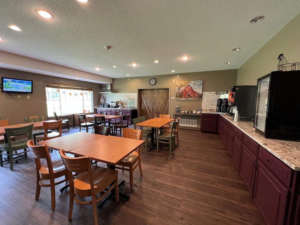 Country Inn Walker photo 28