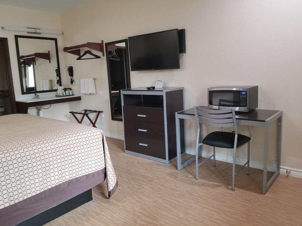 Scottish Inns & Suites photo 4