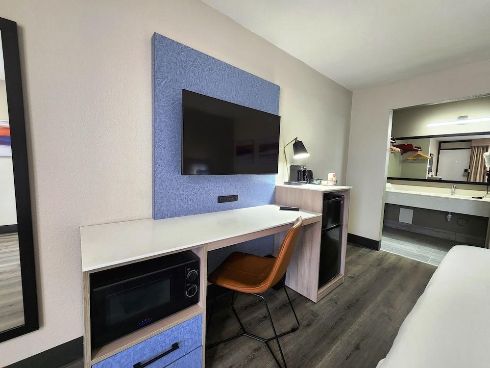 Smart Stay Inn photo 9
