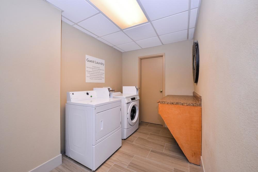 Holiday Inn Express Burlington by IHG photo 40