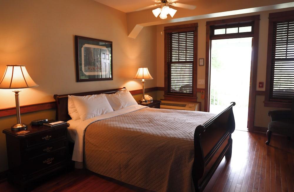 The Liberty Lodge at Sister Bay photo 20