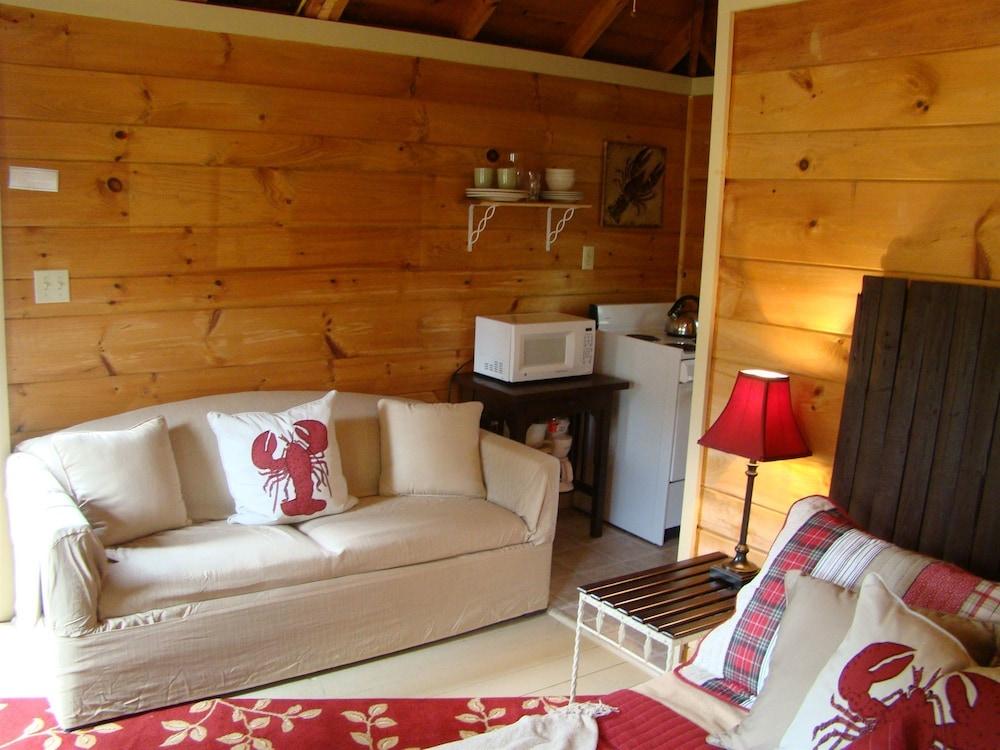 Bay Leaf Cottages & Bistro photo 35