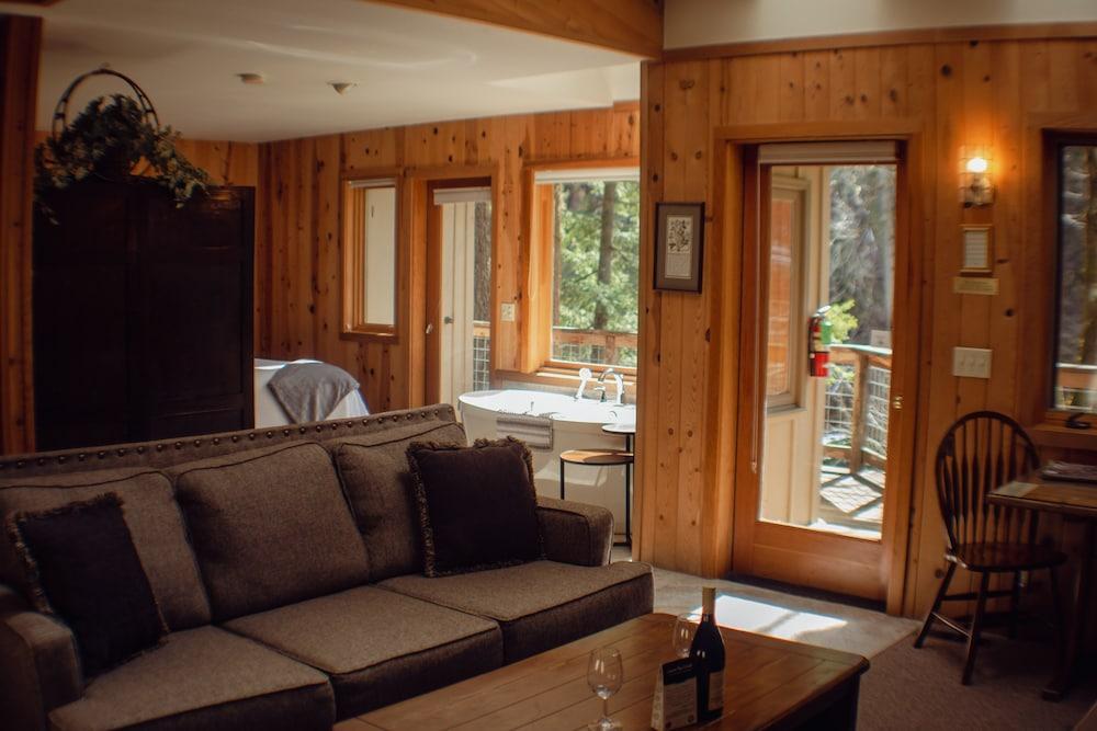 Steamboat Inn photo 98