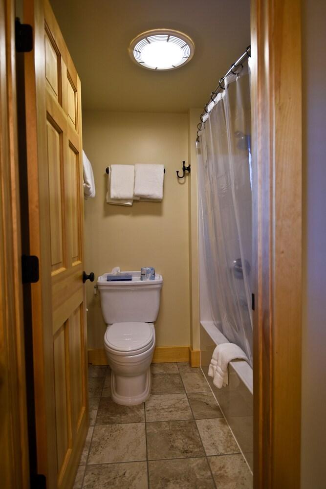 Timber Inn Motel photo 26