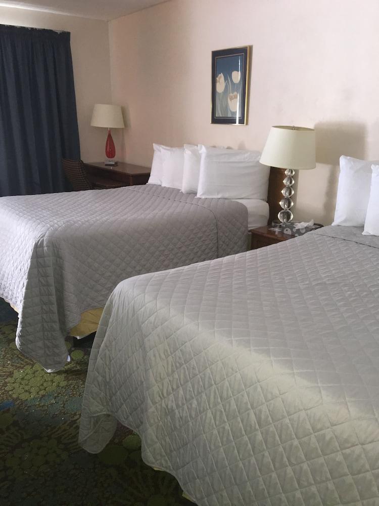 Anchor Motel photo 36