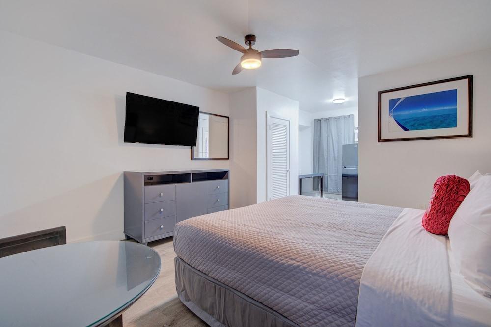 Leeward Motel By Capital O North Miami Beachside photo 24
