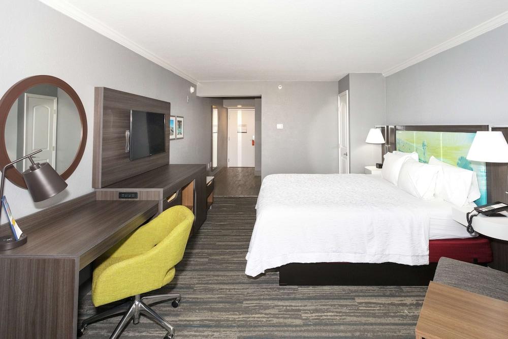 Hampton Inn St. Augustine Beach photo 24