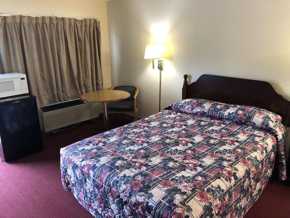 Red Maple Inn photo 13