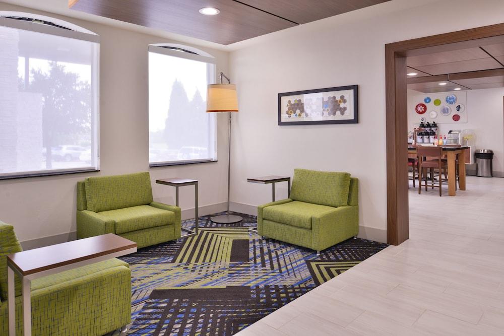 Holiday Inn Express Hotel & Suites Mesquite by IHG photo 41