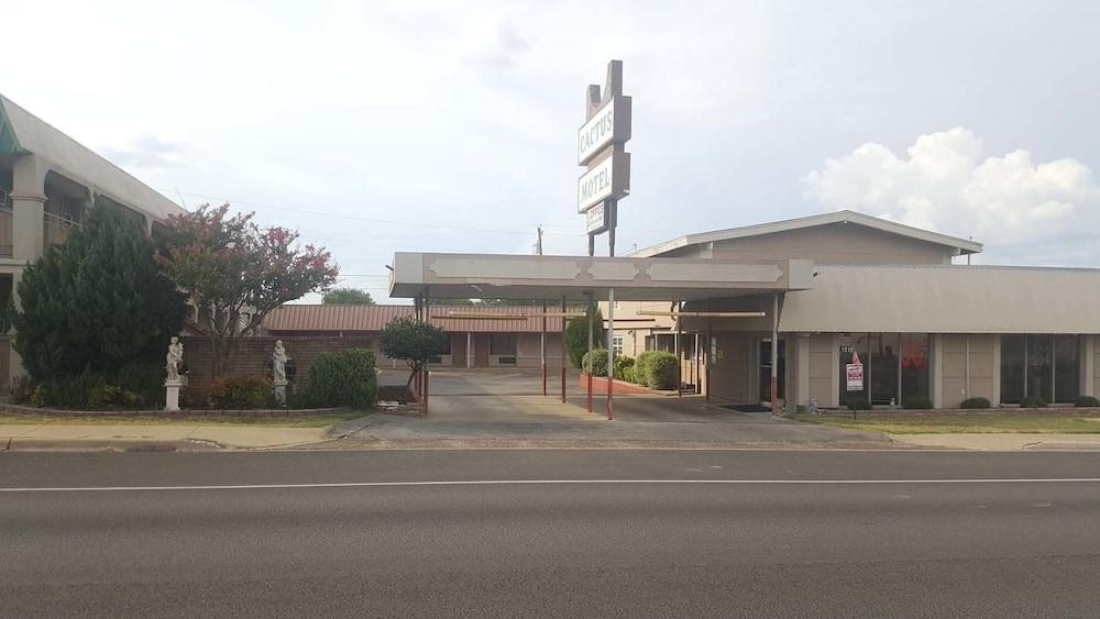 Cactus Inn and Suites photo 13