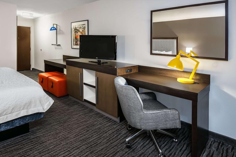 Hampton Inn & Suites San Marcos photo 14