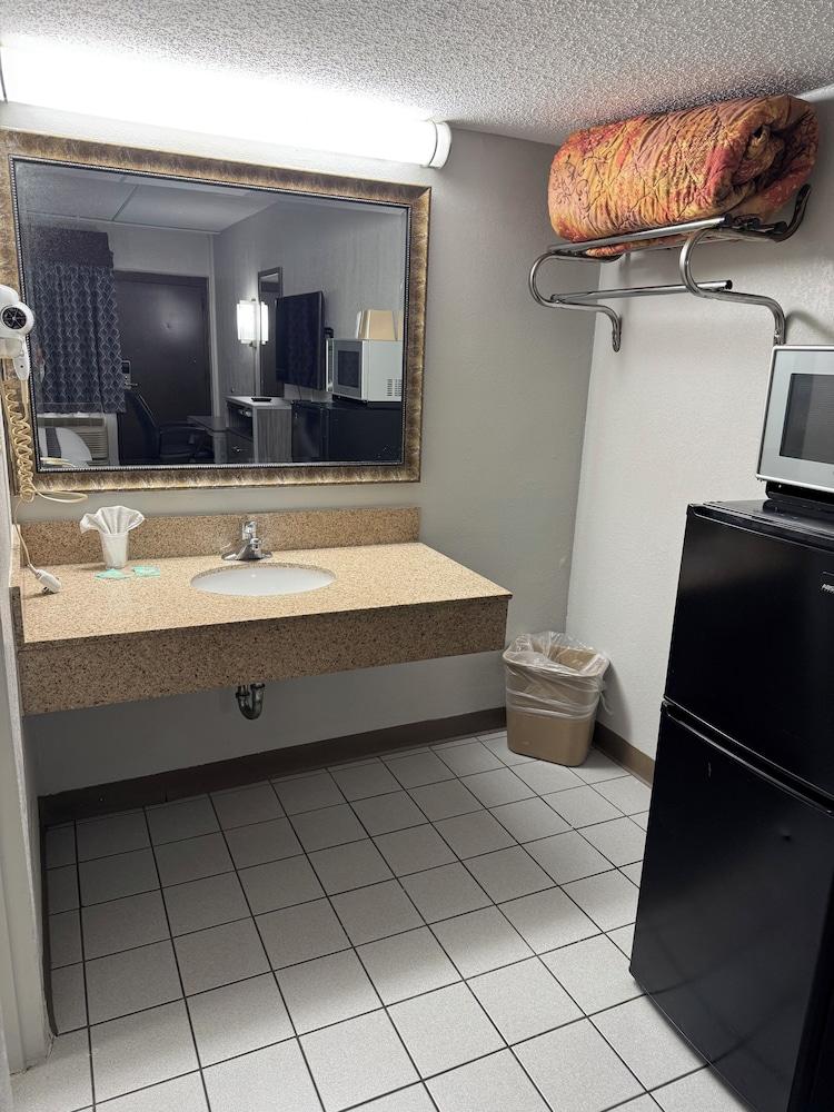 Bluestar Motel photo 4