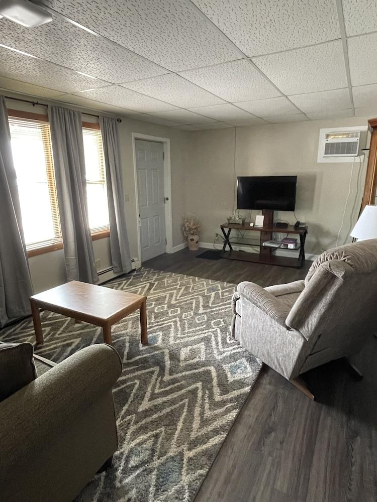 Lakeshor Motor Inn photo 29