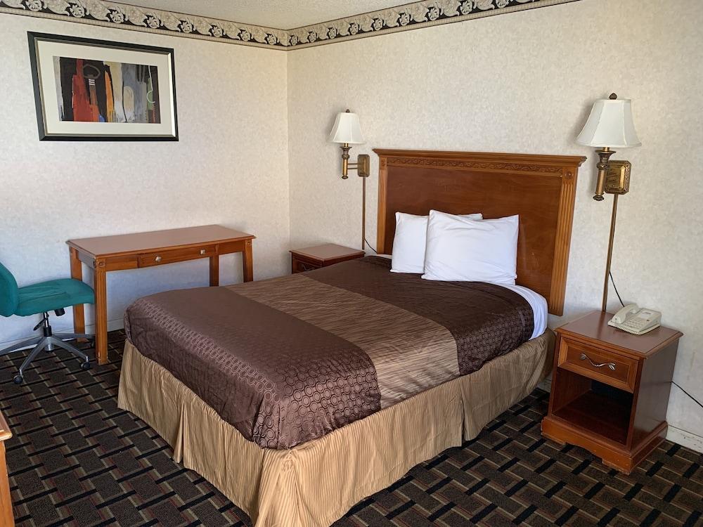 Heritage Inn photo 17