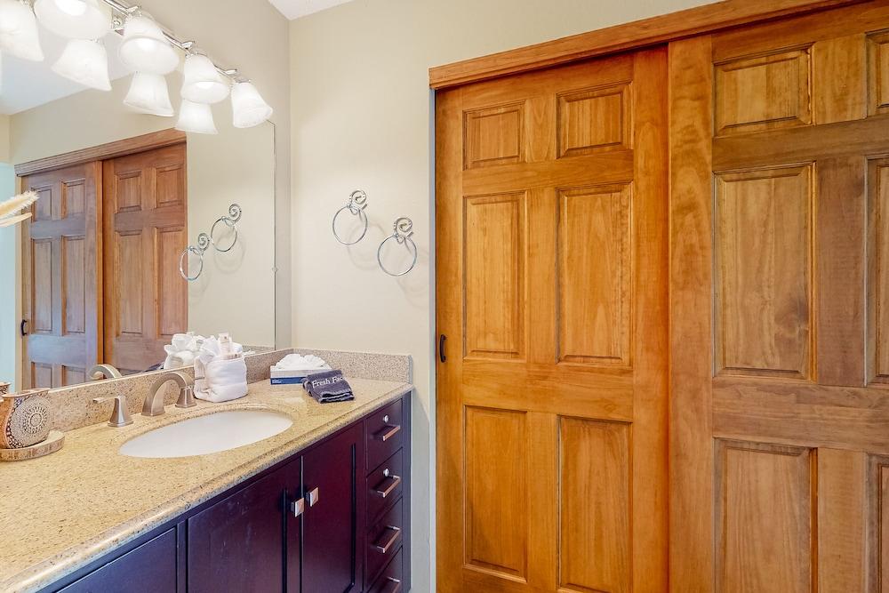 Pine Ridge Condominiums photo 41