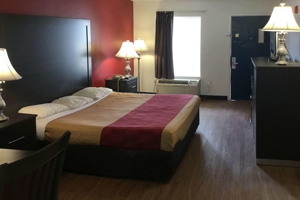 Econo Lodge Ruther Glen photo 14
