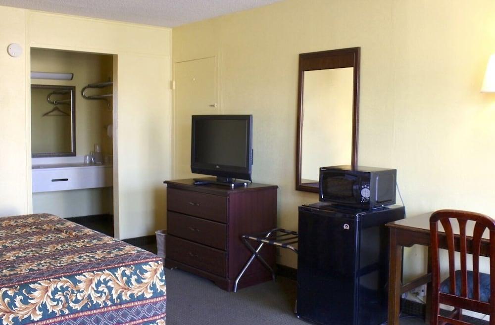 Rodeway Inn Monroe photo 33