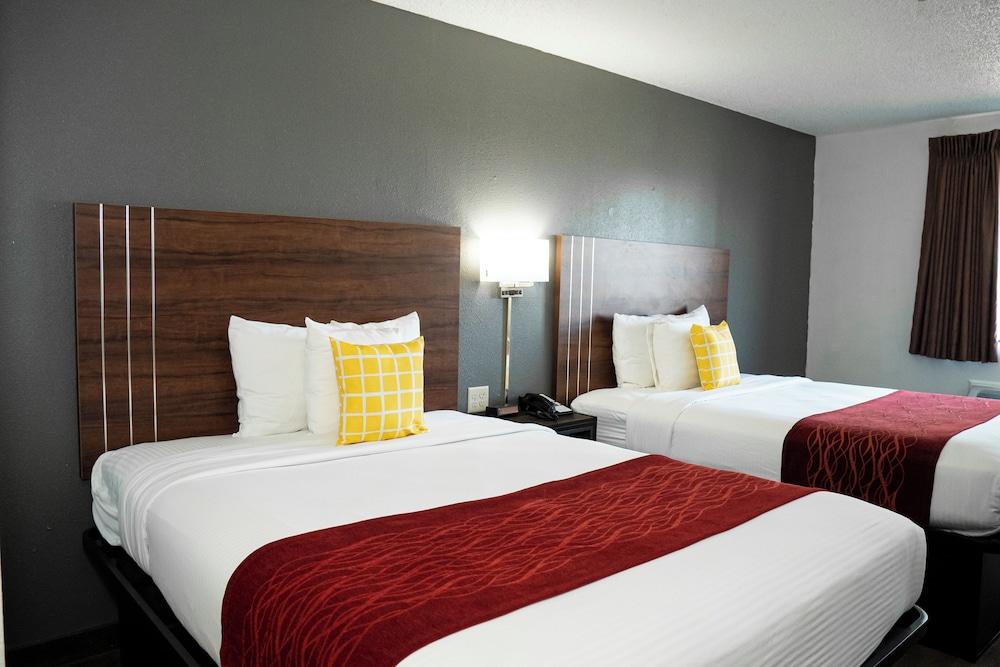 Victorian Inn & Suites photo 6