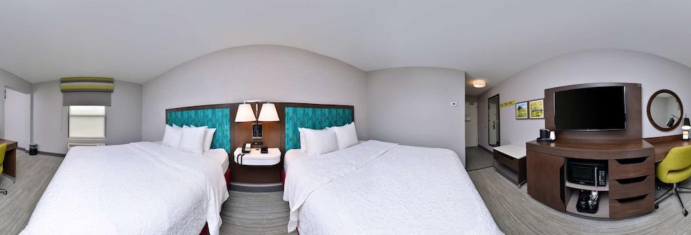 Hampton Inn LaPorte IN photo 4