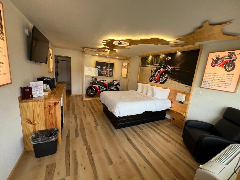 Motorcycle Inn photo 18