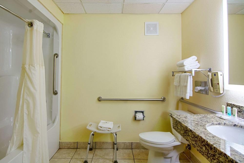 Quality Inn & Suites Richburg I-77 photo 11