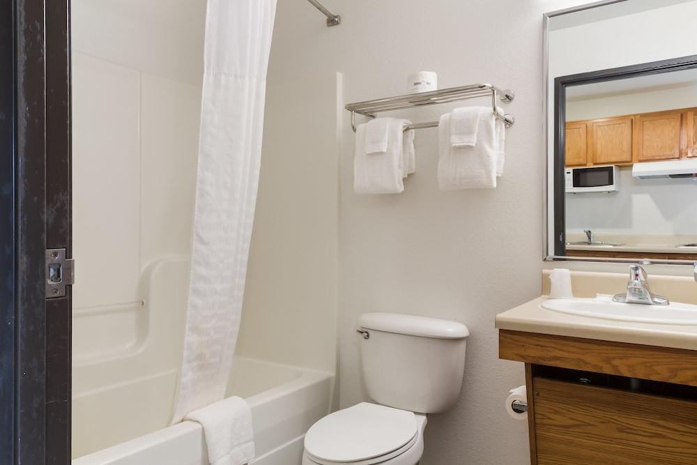 WoodSpring Suites Houston Westchase photo 19