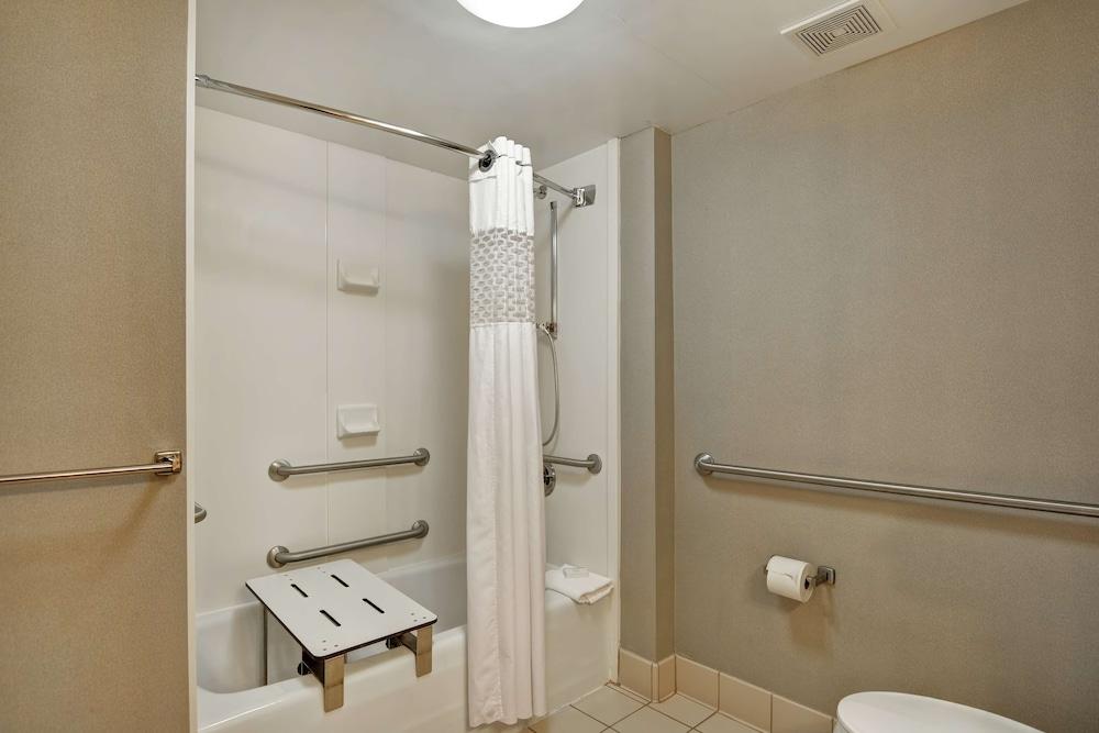 Hampton Inn Bloomsburg photo 24