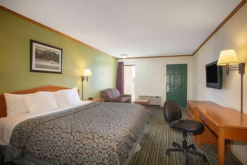 Economy Hotel Wichita- Florence St. photo 1