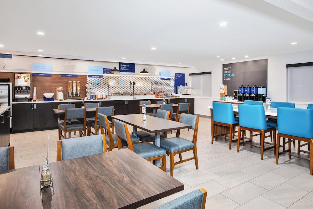 Holiday Inn Express Tuscola by IHG photo 22