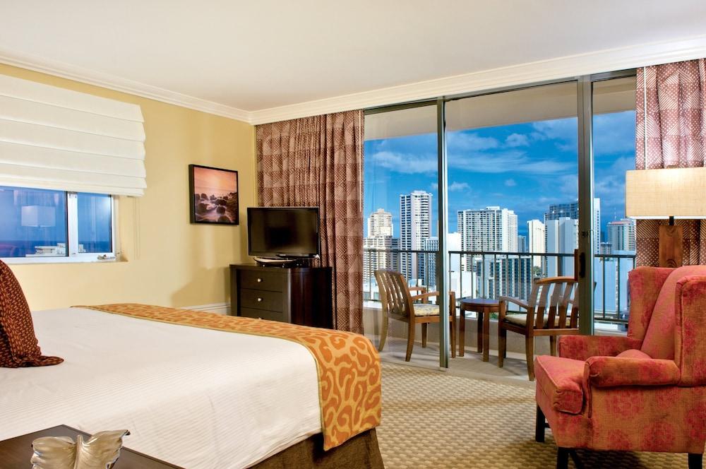 Club Wyndham Royal Garden at Waikiki photo 7