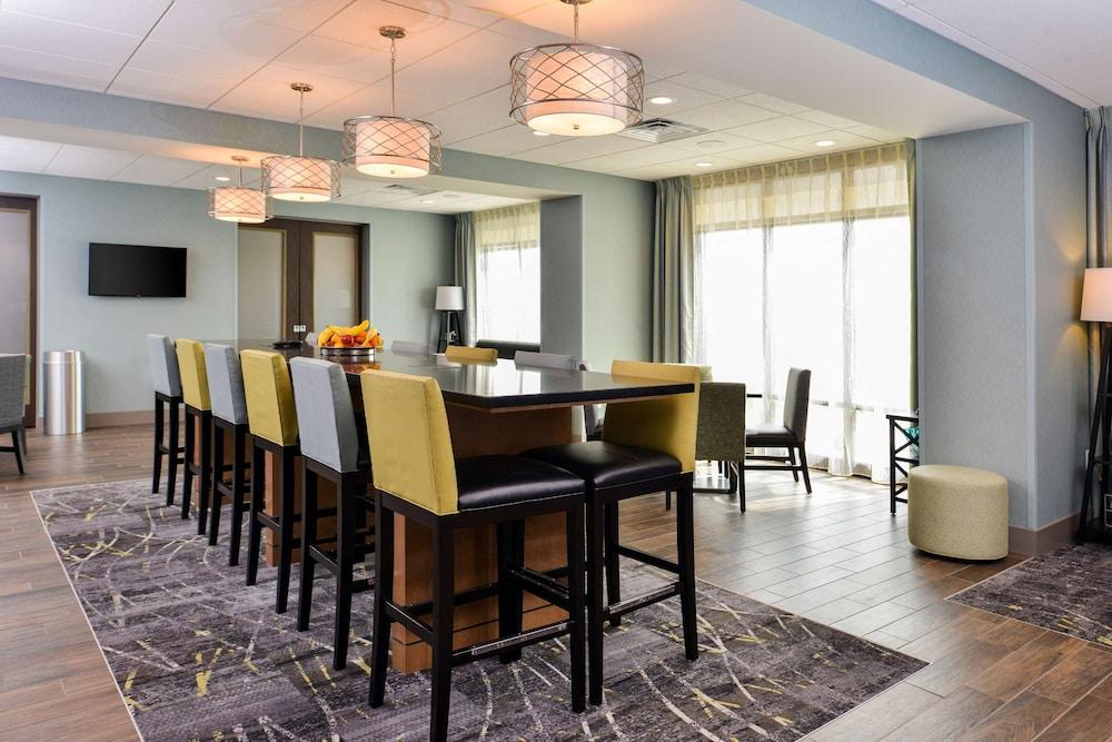 Hampton Inn Omaha Airport photo 31
