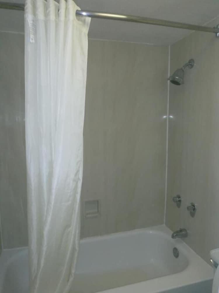 Horizon Inn & Suites photo 25