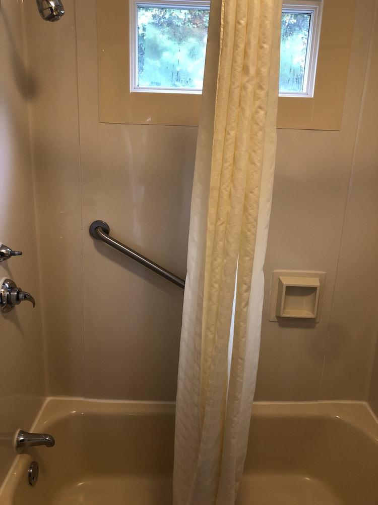 Wilbraham Inn photo 33